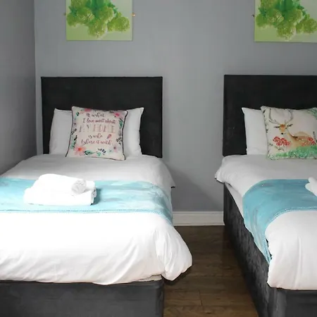 Town Centre Suites *